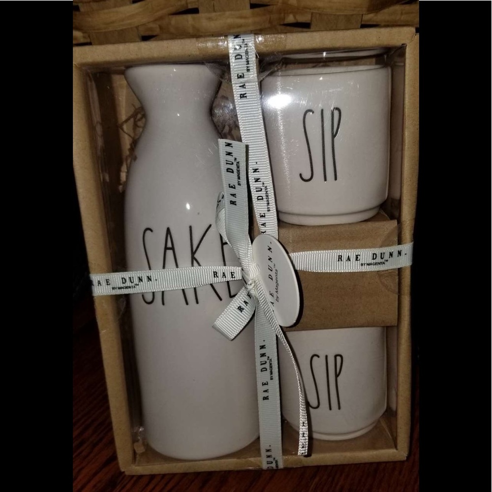 Rae Dunn - Sake Sip Sip set